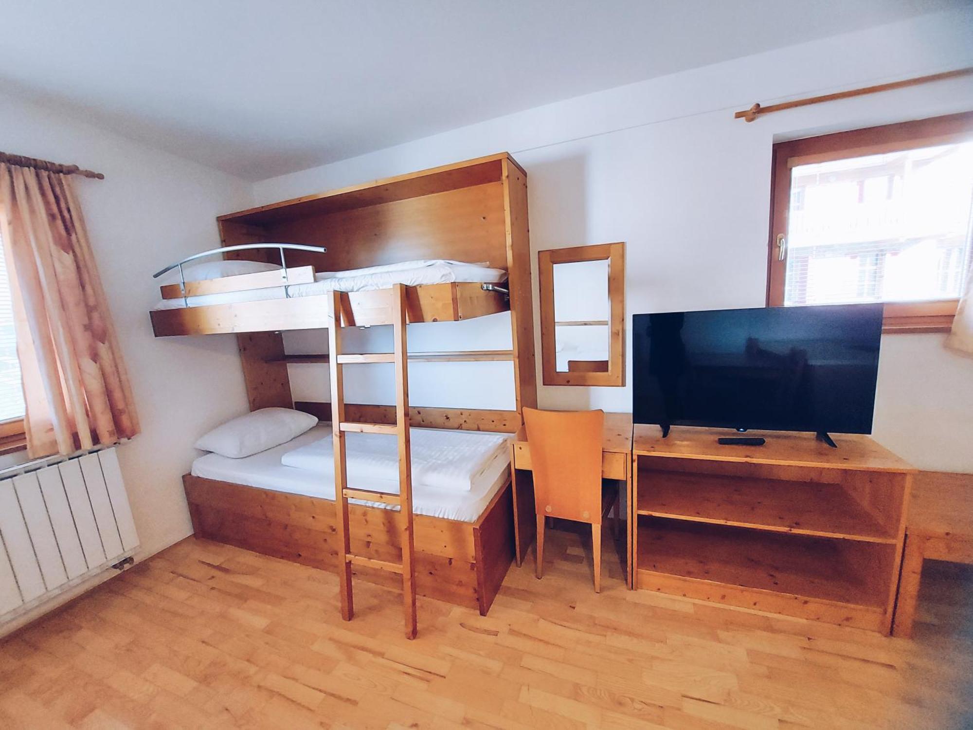 Pohorje Village Wellbeing Resort - Forest Apartments Videc Хочко Погорье Номер фото